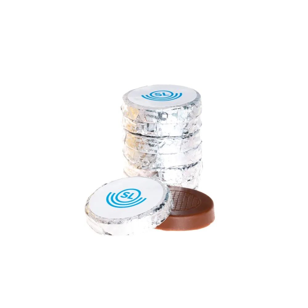 Chokladbitar i mjölkchoklad med silverfolie och tryck