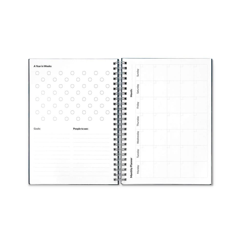 STARTER KIT INFINITE PLANNER A5. Setet innehåller en "infinite", rengöringskit, markör och markörhållare