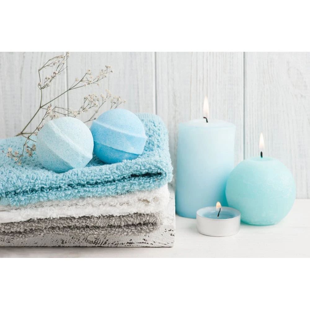 Bath Bombs Kit III. Pedagogiskt spel levereras med en presentpåse av kraftpapper (115 g/m²)