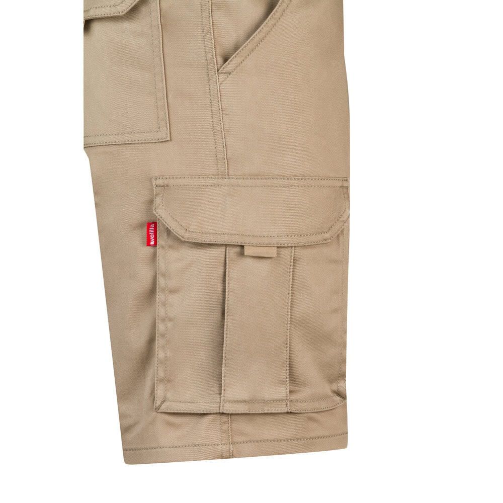 VL HEBE. Bermudashorts med flera fickor (240g/m²), i bomull (46%), EME (38%) och polyester (16%)
