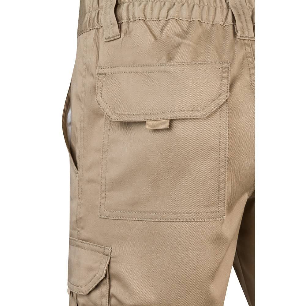 VL HEBE. Bermudashorts med flera fickor (240g/m²), i bomull (46%), EME (38%) och polyester (16%)