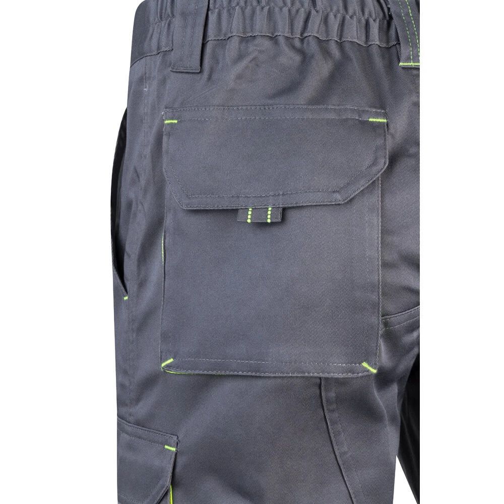 VL HEMERA. Tvåfärgade bermudashorts med flera fickor i stretch (240g/m²), i bomull (46%), EME (38%) och polyester (16%)