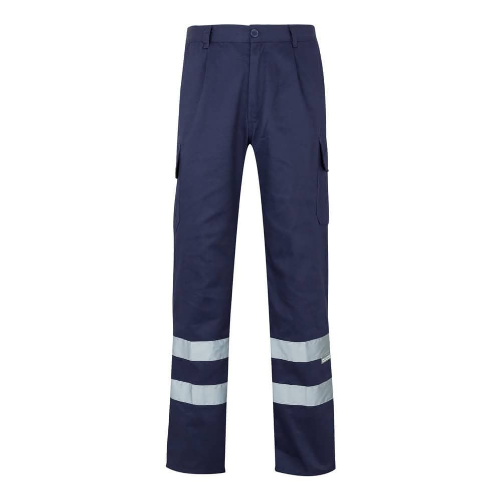 Högsynlig arbetsbyxa i bomull/polyester med reflekterande band för ökad säkerhet. Passar för yrkesbr.