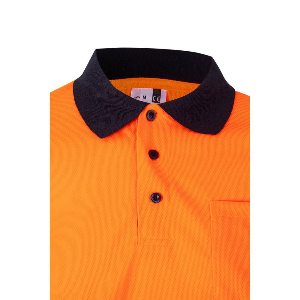 Orange pikétröja med svart krage och fågelögonmönster, korta ärmar, 160g/m², 100% polyester.