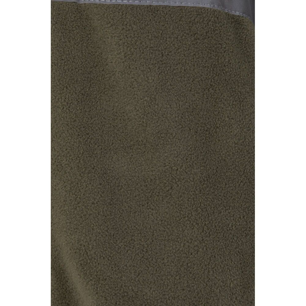 Närbild av fleecejackans textur i grönt, polyester 280g/m².