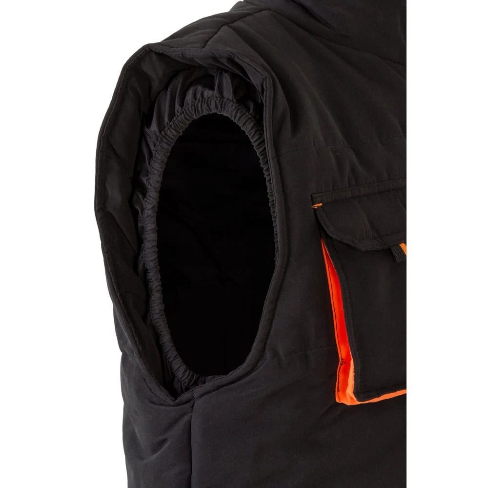 Svart vadderad väst med multifickor och orange detaljer, perfekt för arbetsbruk.