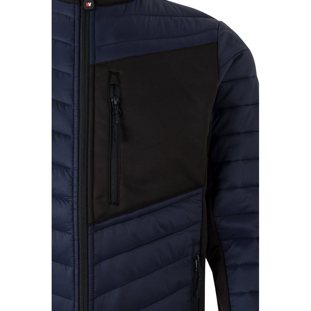 Vadderad jacka i polyester, svart och blå, för utomhusbruk.