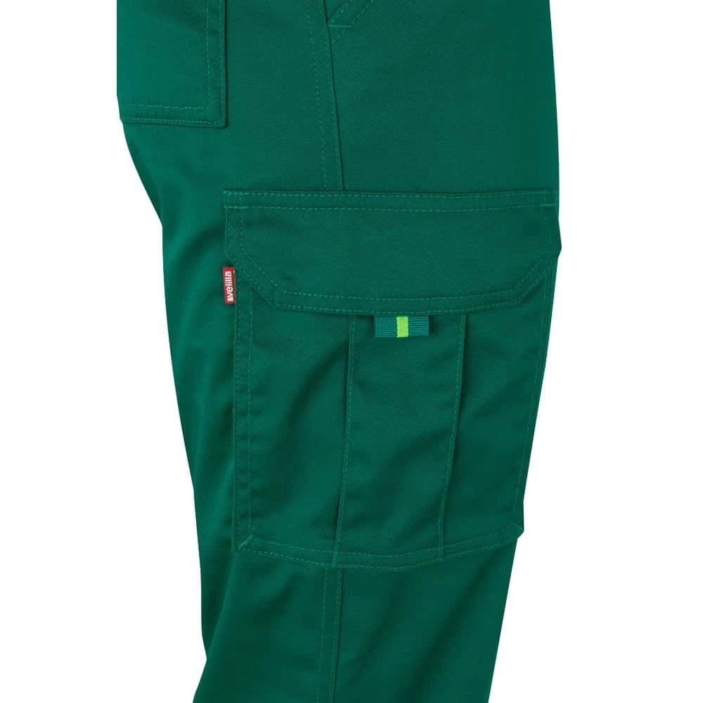 Gröna stretchbyxor med flera fickor för arbetsbruk, i bomull, EME och polyester.