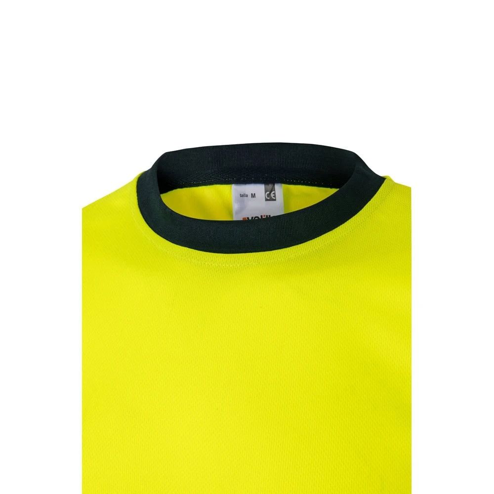 Högsynlig tvåfärgad t-shirt i polyester för arbetskläder. Perfekt för säkerhet och komfort.