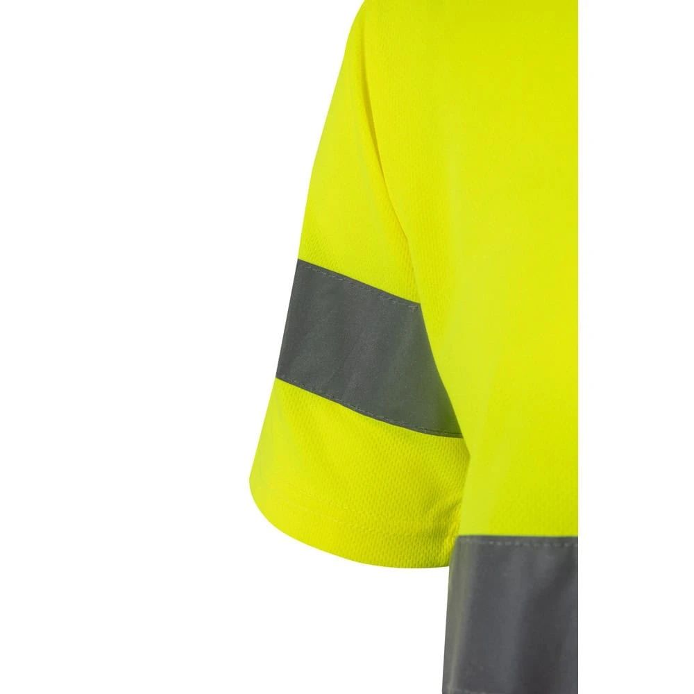 Shirt i tvåfärgad design med reflexdetaljer för ökad synlighet.