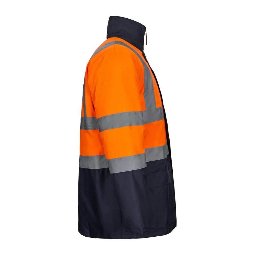 Orange och navyblå reflexjacka med reflekterande band för säkerhet.