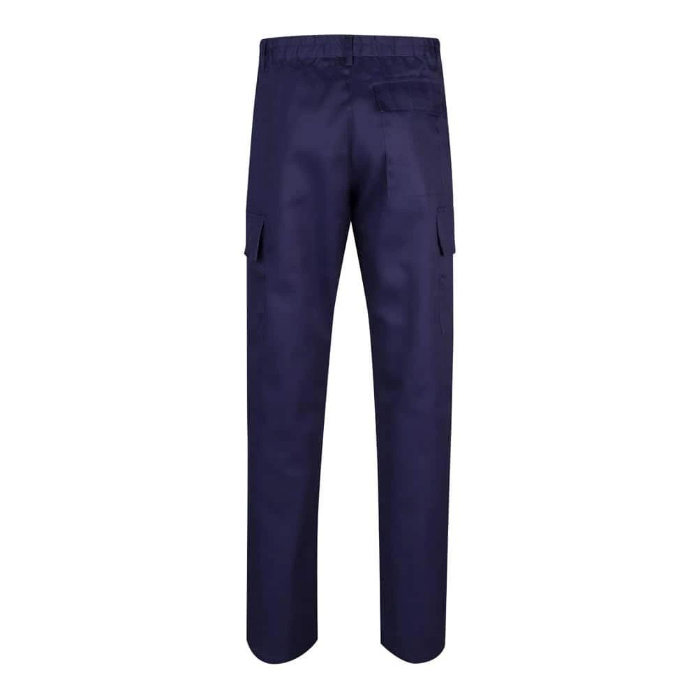Mörkblå twillbyxor med flera fickor i bomull och polyester.