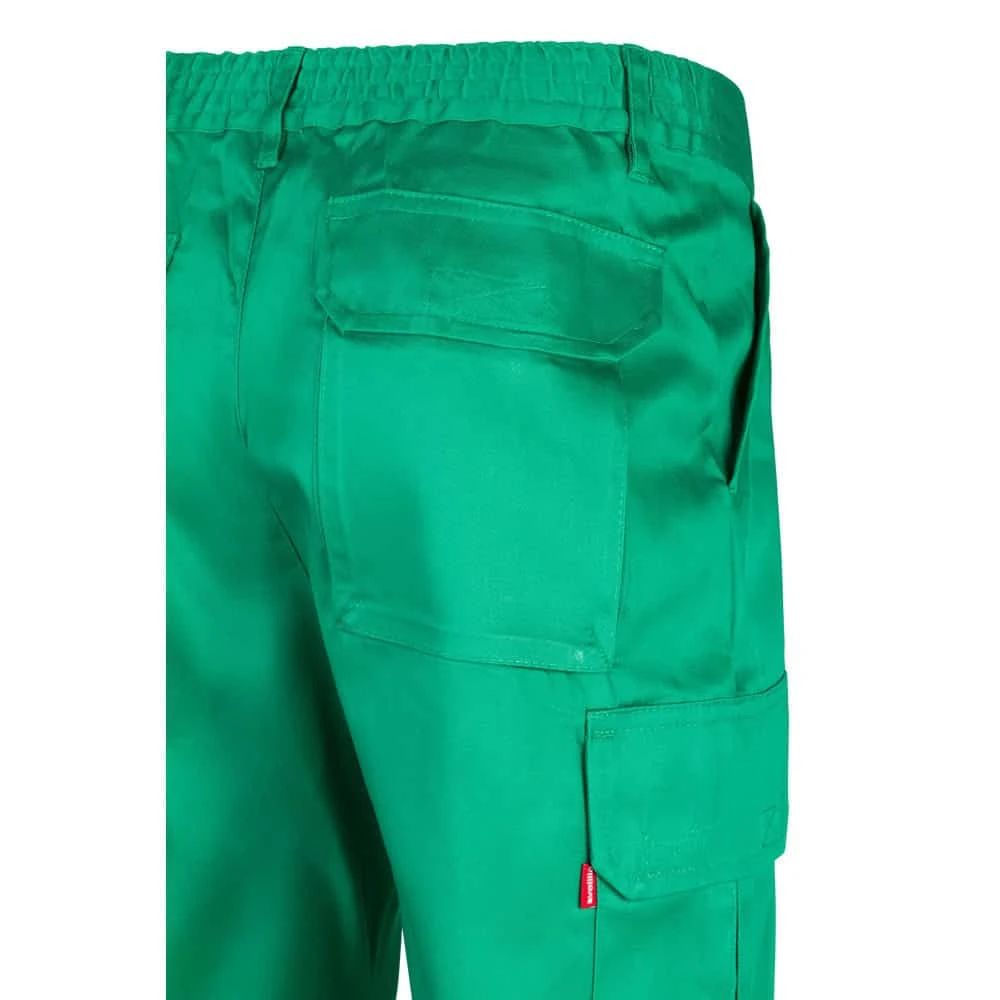 Grön twillbyxa med flera fickor i bomull och polyester.