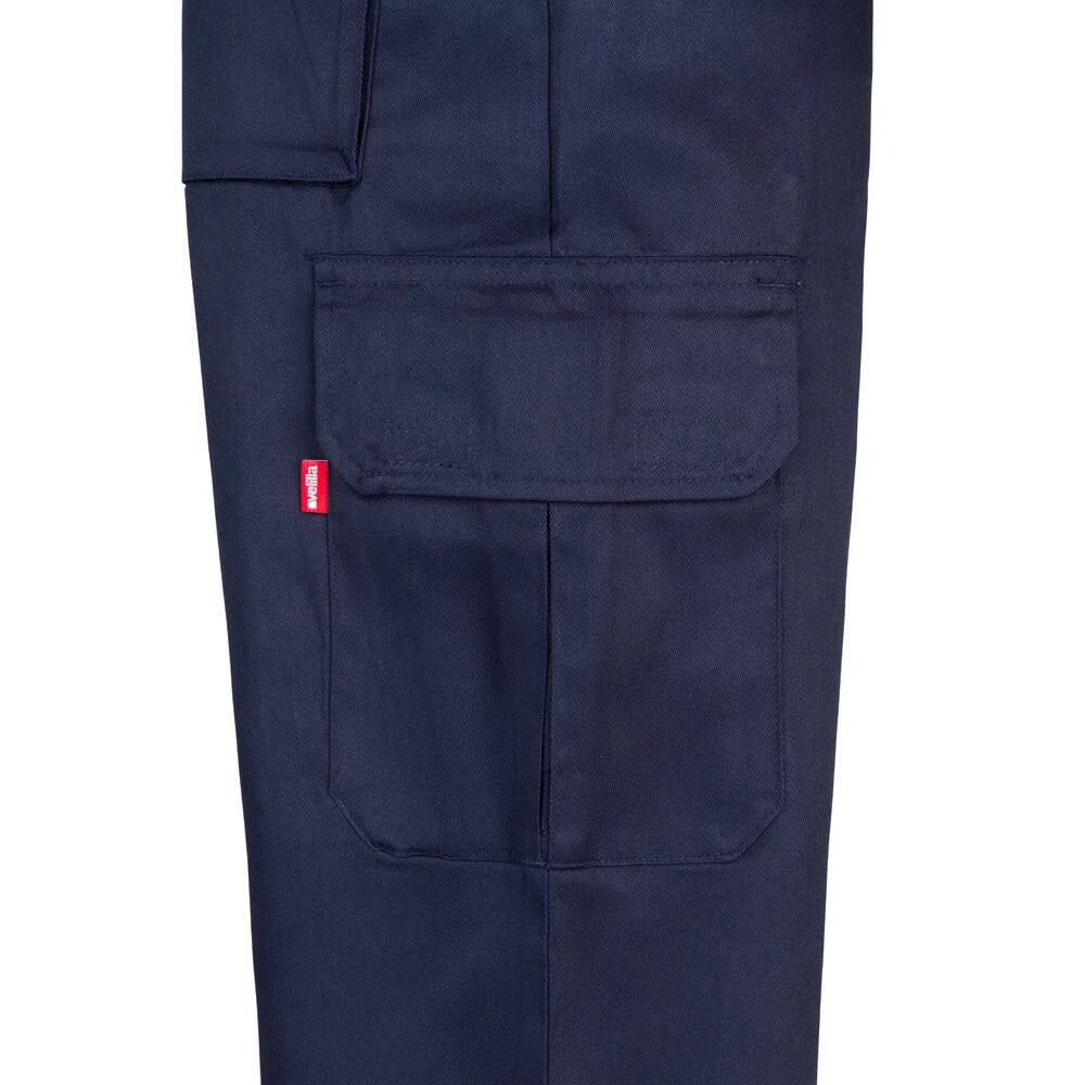 VL MABON. Twillbyxor med flera fickor (200g/m²), i bomull (35%) och polyester (65%)