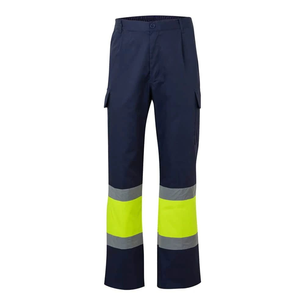 Högsynliga byxor i twill med reflexband för ökad synlighet och säkerhet.