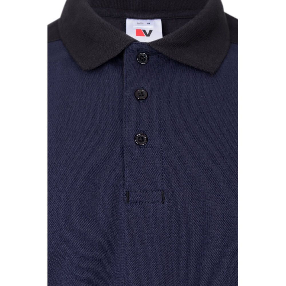 Mörkblå pikétröja med svart krage och knappar, korta ärmar, i polyester och elastan.