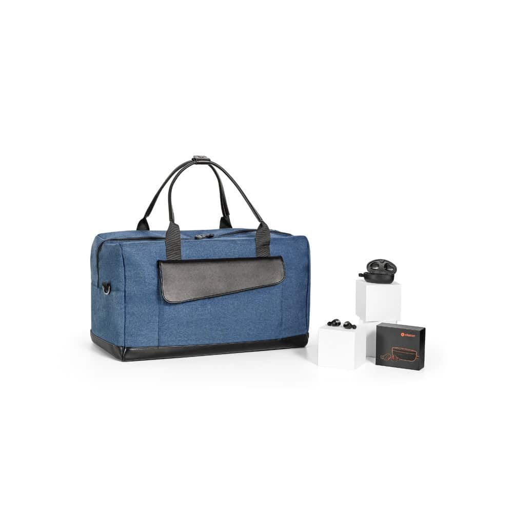 KIT TRAVEL. Resepaketet designat för att bära allt du behöver för dina resor på ett rymligt sätt