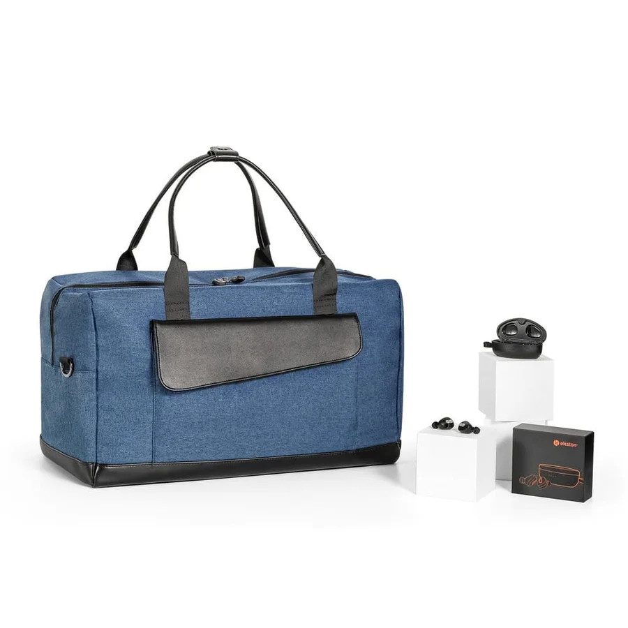 KIT TRAVEL. Resepaketet designat för att bära allt du behöver för dina resor på ett rymligt sätt