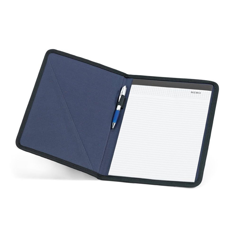 CUSSLER. A4-mapp i 600D med linjerade sidor