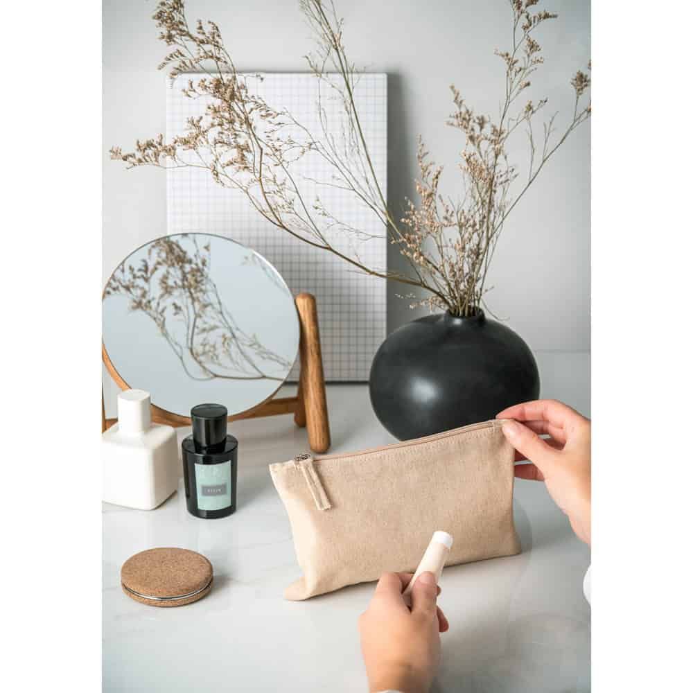 MILLIE. Multifunktionell påse med återvunnen bomull (70%) och polyester (30% rPET) (140 g/m²)