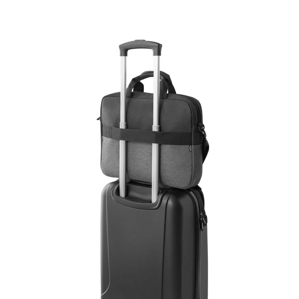GENOA. Vadderad laptopväska i 600D återvunnen polyester med hög densitet 15"