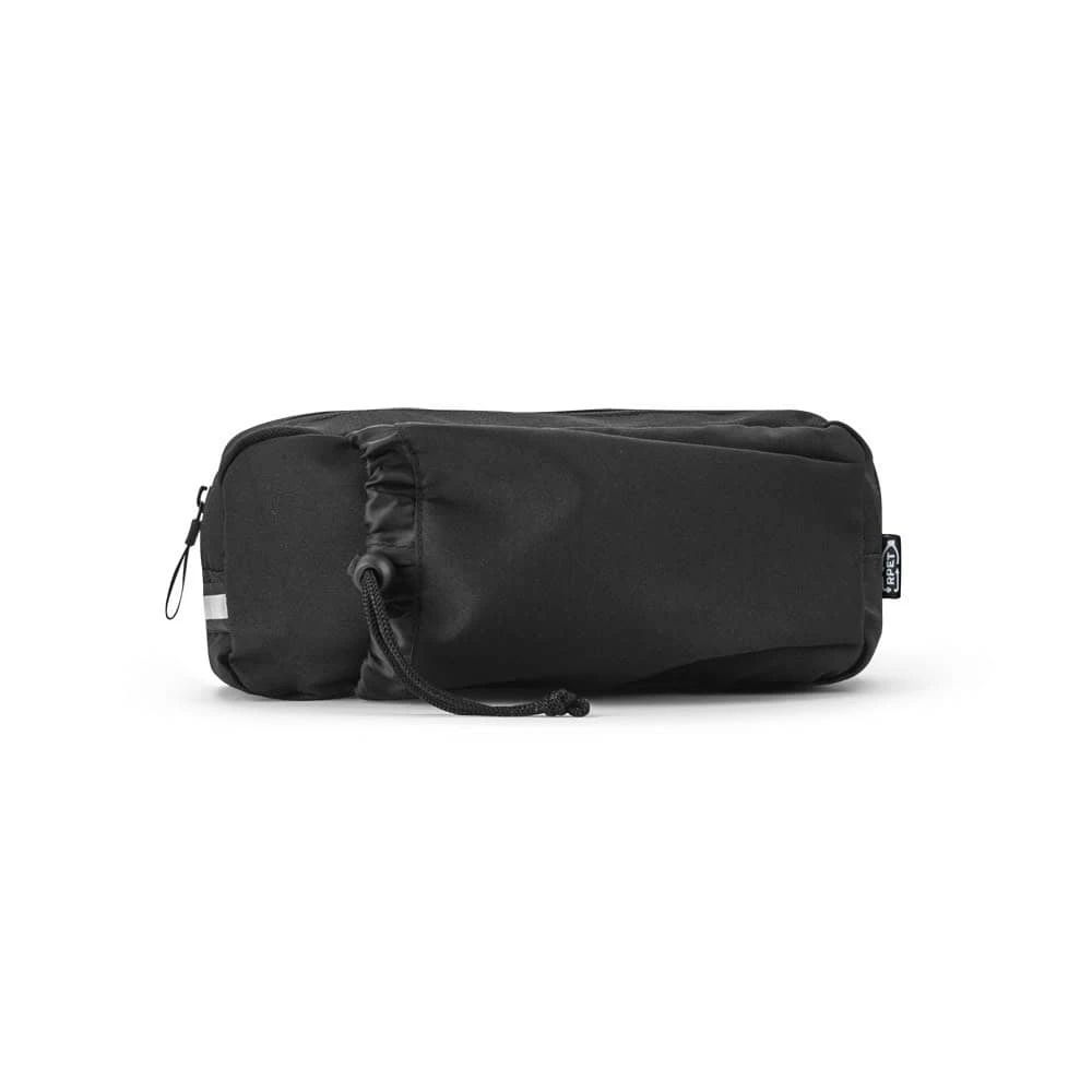Svart Delfos Pouch midjeväska av återvunnet polyester med reflekterande element.