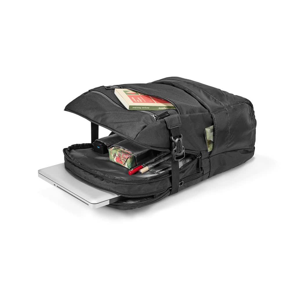 Svart ZIPPERS BPACK laptopryggsäck för 15.6'' med flera fack och justerbara remmar.