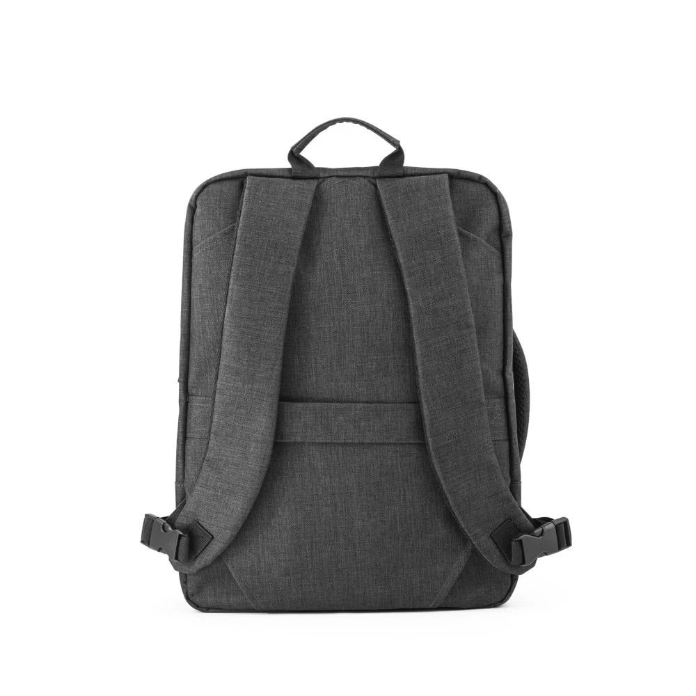 Svart ryggsäck för 15.6" laptop med vadderade remmar och praktiska fack.