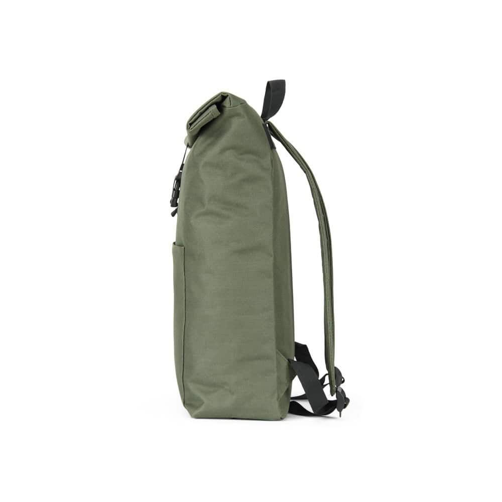Grön laptopryggsäck i slitstark 600D-nylon med 17,3" foder.