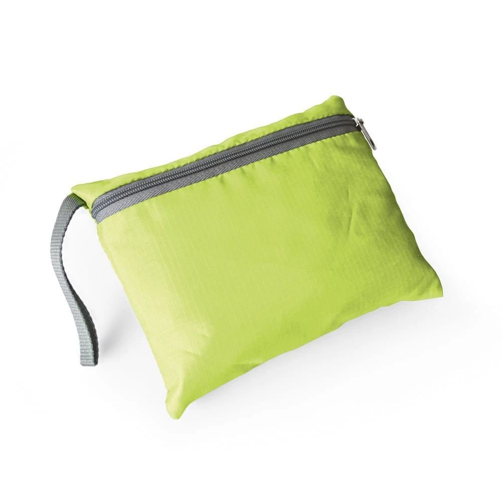 Vikbar, lätt och hållbar ryggsäck i 210D ripstop-material, perfekt för resor och vardagsanvändning.