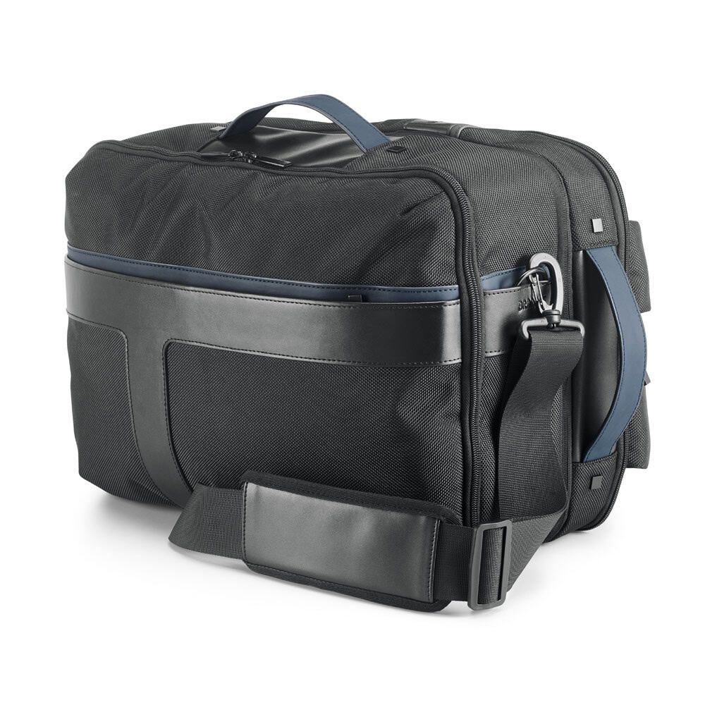 Ryggsäck för laptop och vardagsanvändning i slitstarkt 1680D-material.
