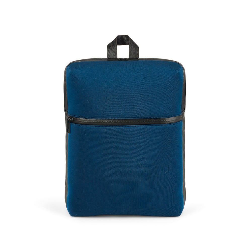 Ryggsäck för 14-tums laptop i softshell och tarpaulin, perfekt för vardag och arbete.