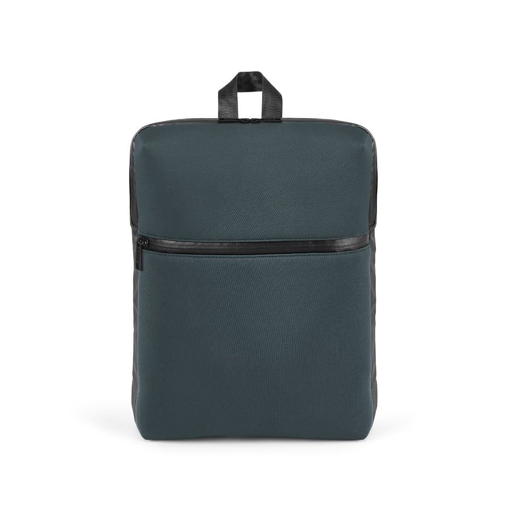 Ryggsäck för 14-tums laptop i softshell och tarpaulin, perfekt för vardag och arbete.