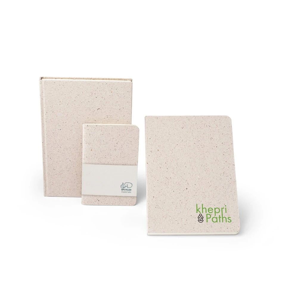 ORGANIC SOFT. A6 anteckningsblock med flexibelt omslag tillverkat av ekologiskt elefantmaterial (80%)