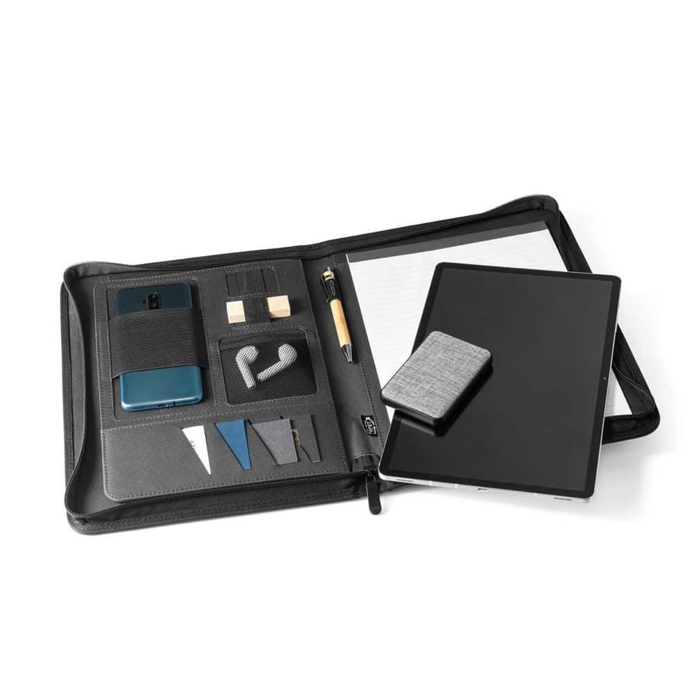 EMERGE FOLDER. A4-mapp i återvunnen polyester (100% rPET) 300D med dragkedja