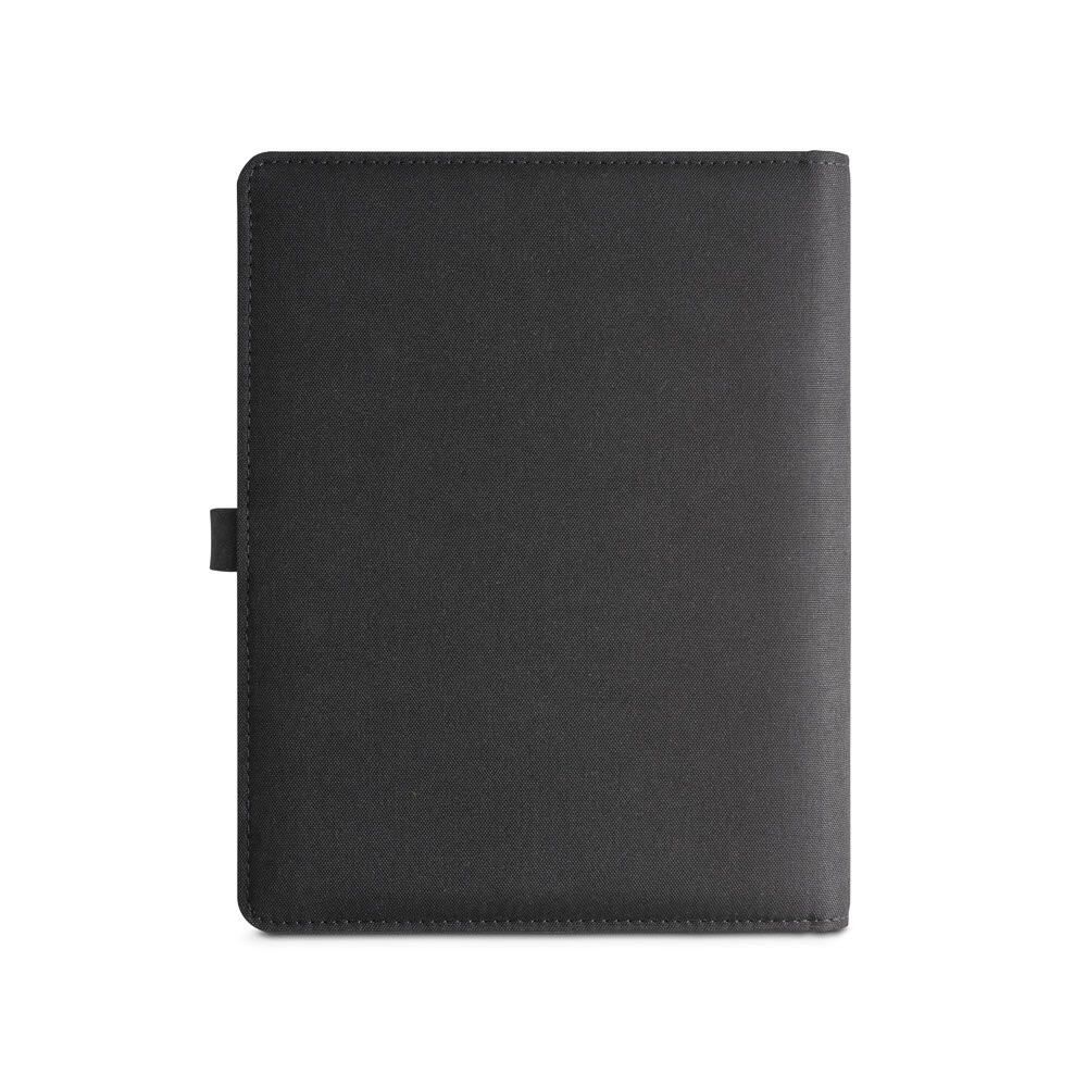 EMERGE A5 FOLDER. A5-mapp i 300D återvunnen polyester (100% rPET) med trådlös laddare