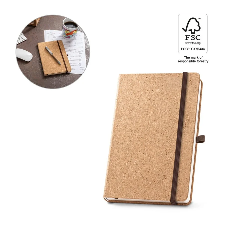HAWKINS A5. A5 kork anteckningsbok med blanka sidor i FSC™-certifierat material och annat kontrollerat material