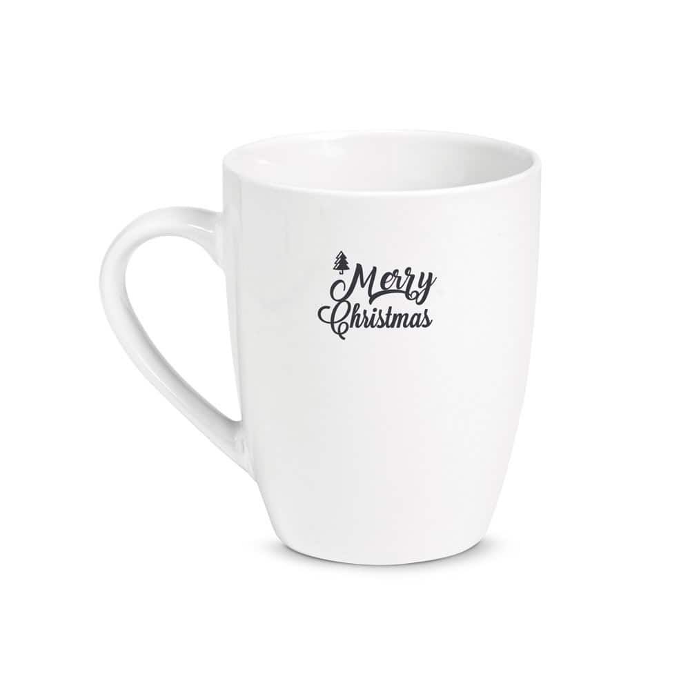 Vit mugg med "Merry Christmas" och julgrantryck, perfekt för julfirande.