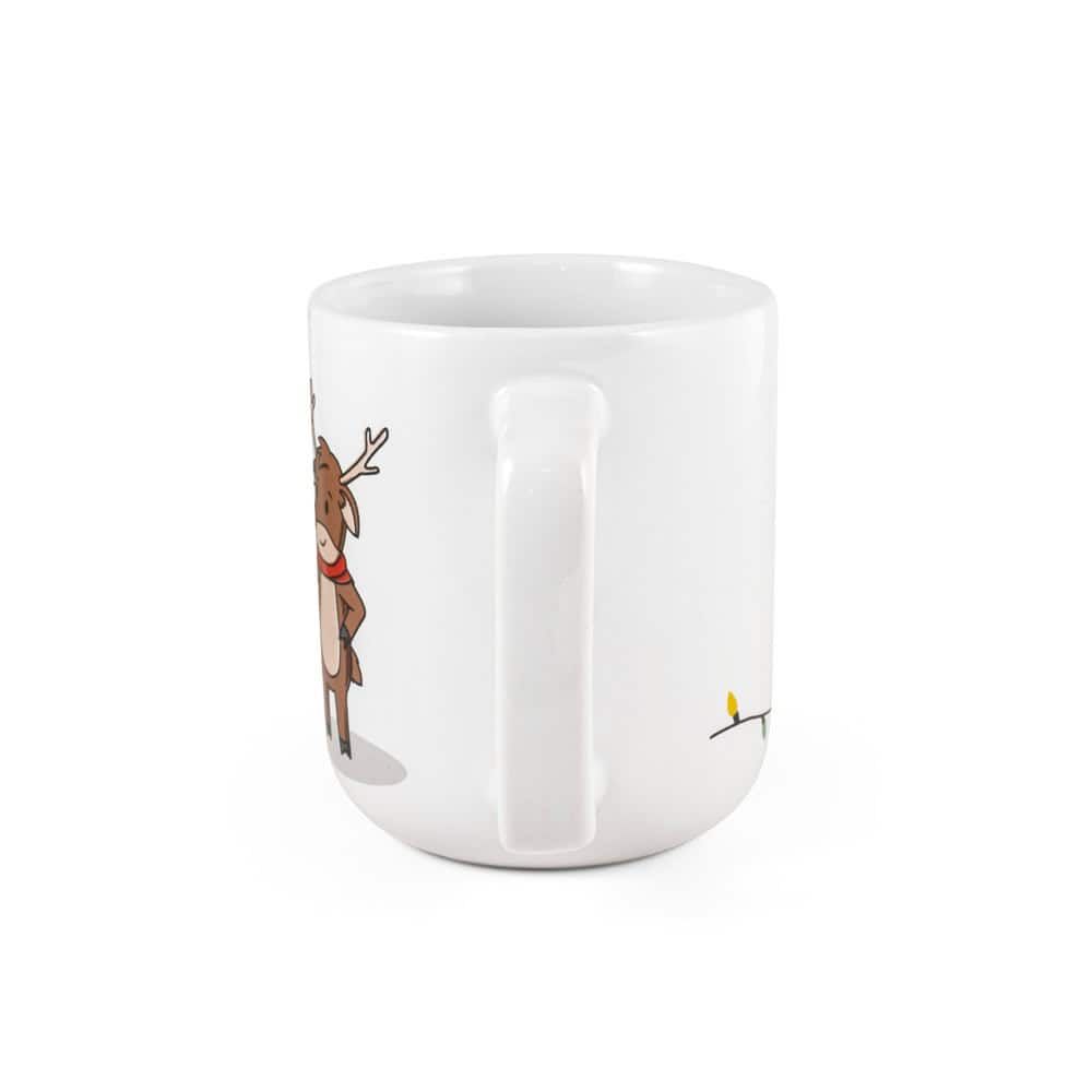 Julmugg med renmotiv och jultryck, perfekt för vinterfika och julfirande.