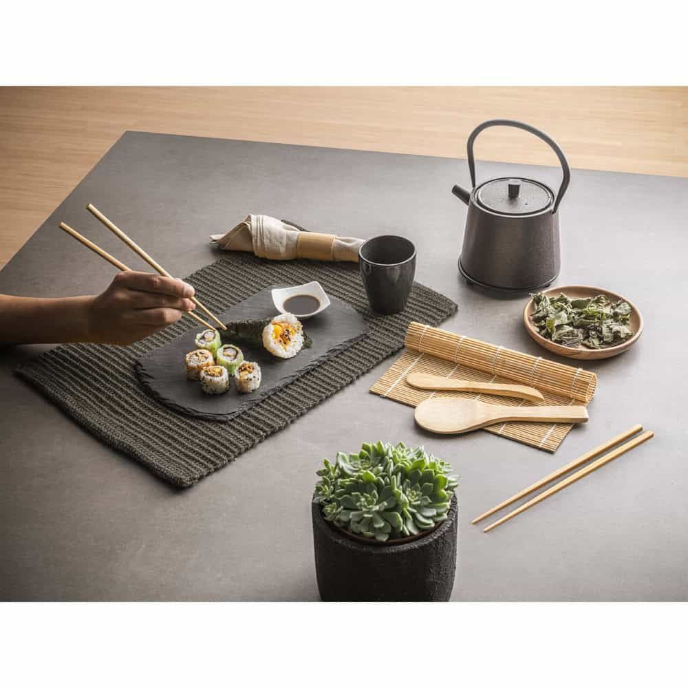 MORIMOTO. Sushiset i bambu