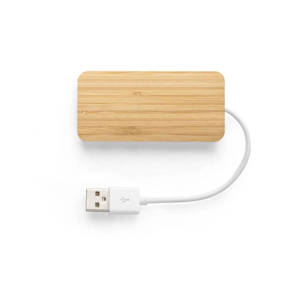 MOSER. HUB med 2 USB-A och 1 USB-C-portar i bambu