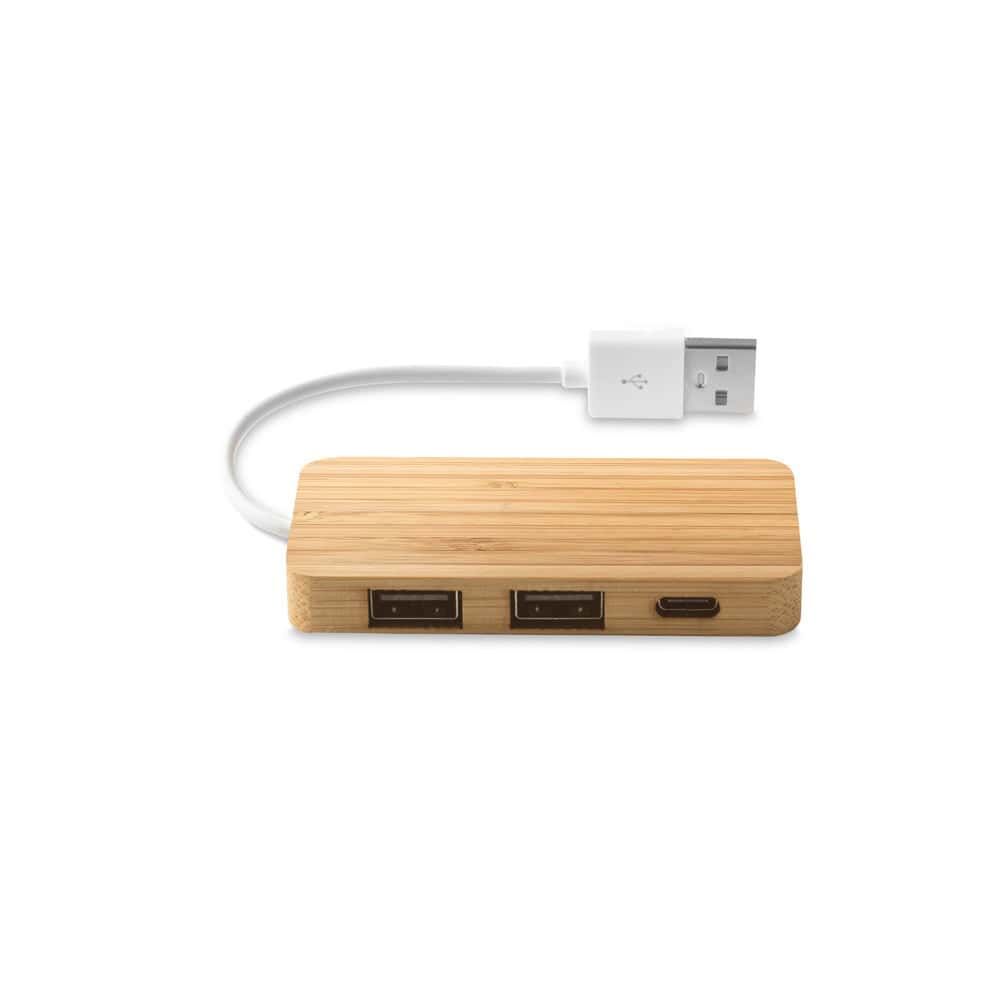 MOSER. HUB med 2 USB-A och 1 USB-C-portar i bambu