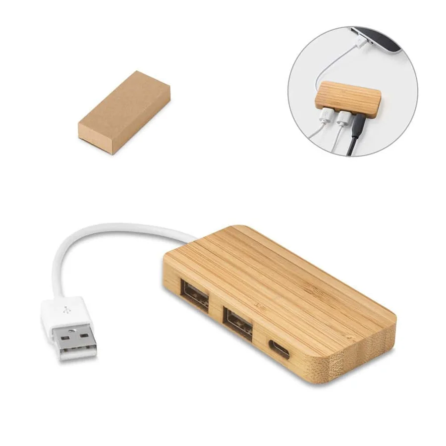 MOSER. HUB med 2 USB-A och 1 USB-C-portar i bambu