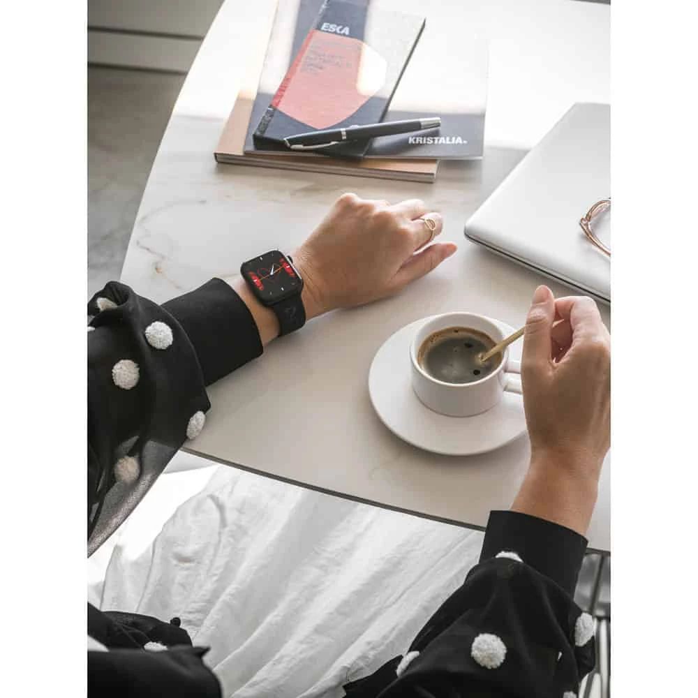WILES. Smartwatch med 1.85" skärm, IPX4 och 3 dagars batteritid och silikonband