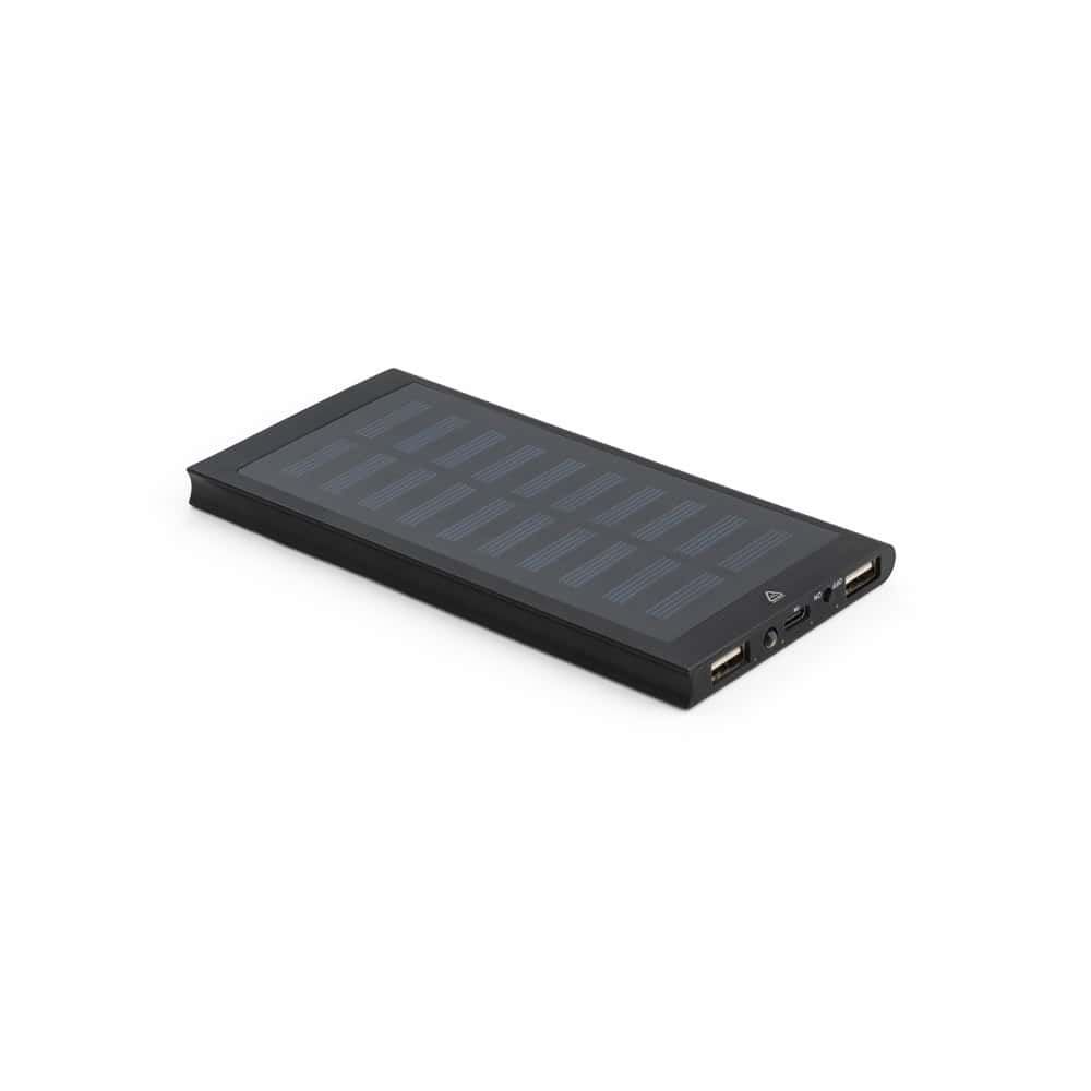 CLERK. 8 000 mAh powerbank med solpanel i 100 % återvunnen aluminium