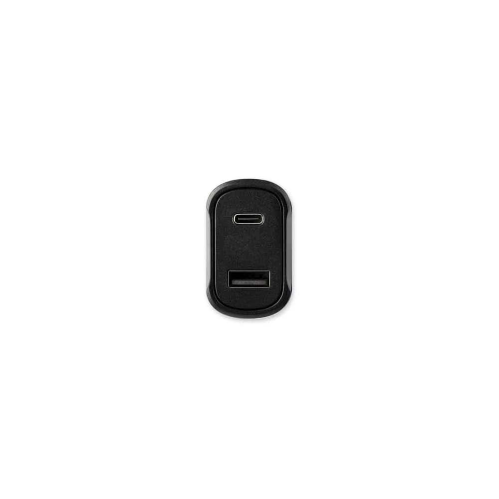 DIRAC. Cigarettändaradapter med USB-A-port 18W och USB-C 20W i 100 % rABS