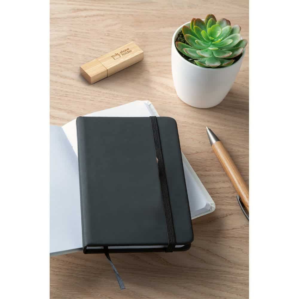 VENTER 16GB. 16 GB bambu USB-minne