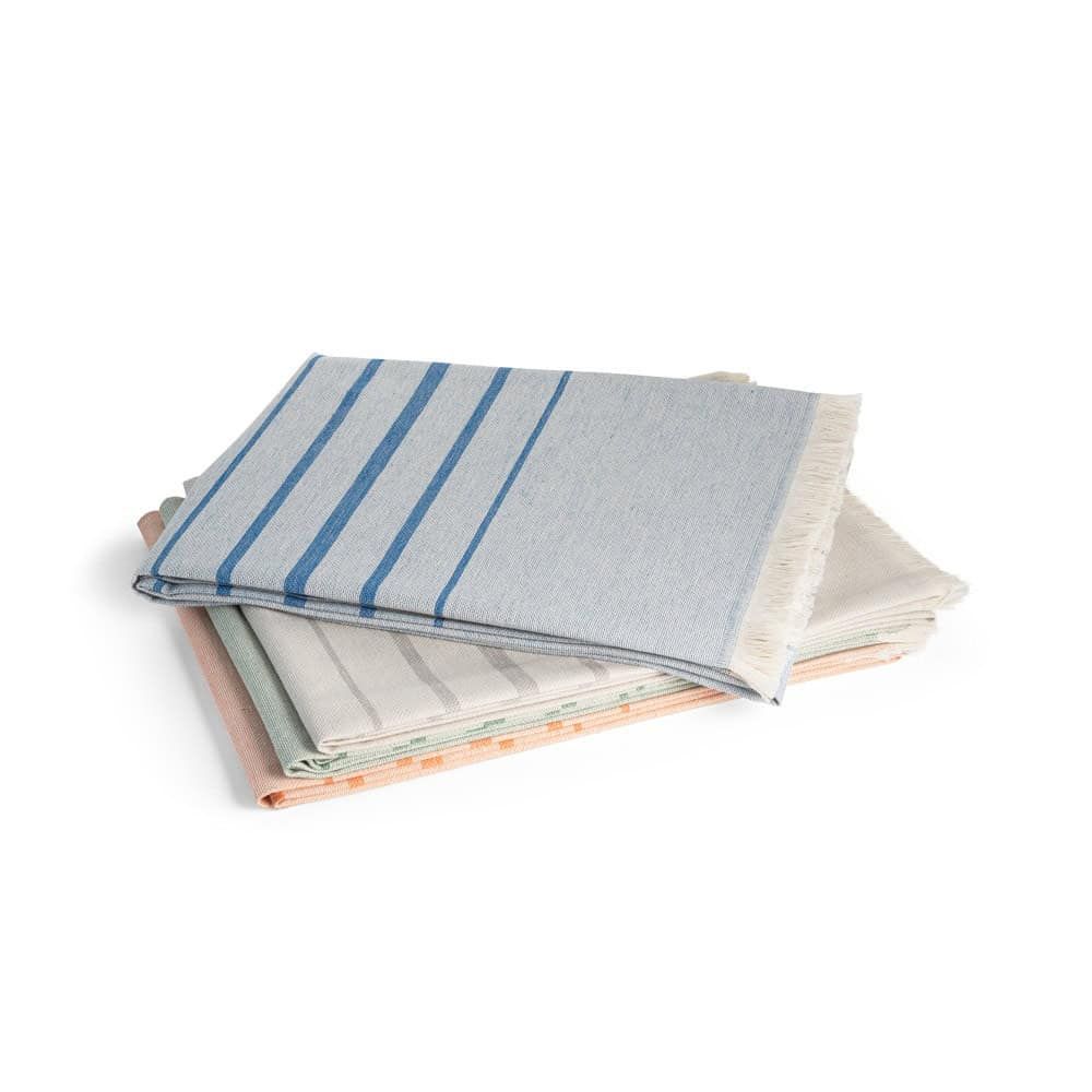 CAPLAN. Multifunktionell handduk (260 g/m²) tillverkad av lätt och motståndskraftig bomull (90 %) och återvunnen bomull (10 %)