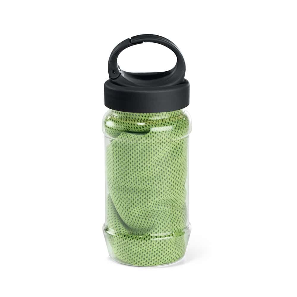 ARTX PLUS. Set med en PP- och PET-flaska och en sporthandduk av polyamid och polyester