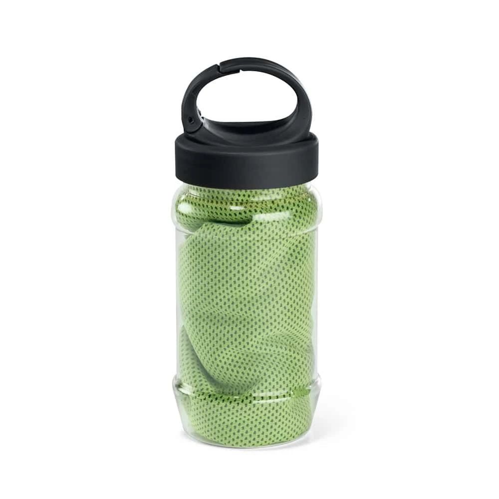 ARTX PLUS. Set med en PP- och PET-flaska och en sporthandduk av polyamid och polyester